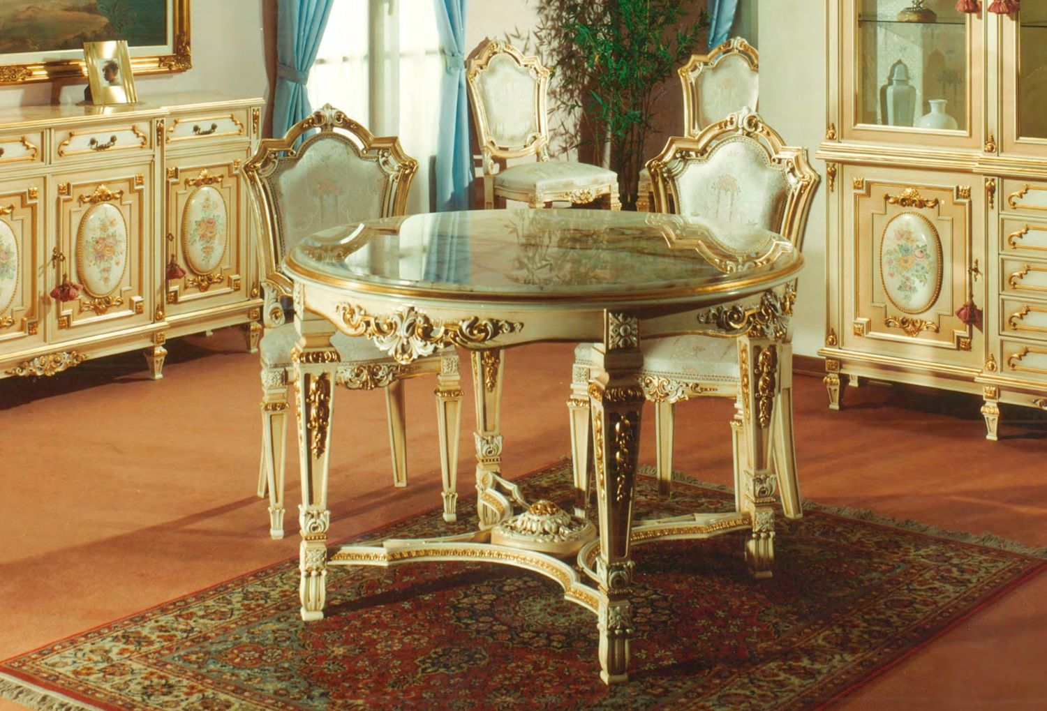столы кухонные в стиле барокко