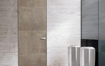 Распашная межкомнатная дверь Lord Serie 313 от Longhi Aluminium Chic с кожаной отделкой и магнитным замком image 1