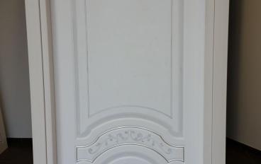 Дверь Bianco patinato spatolato con Argento - Decoro Ornamentale 1 - Coprifilo F Flexporte I decorati image 1