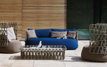 Диван Fat-Sofa Outdoor FA230 - кресло Fat-Sofa Outdoor FA91A - столик Butterfly BT15 от фабрики B&B Italiaimage 1